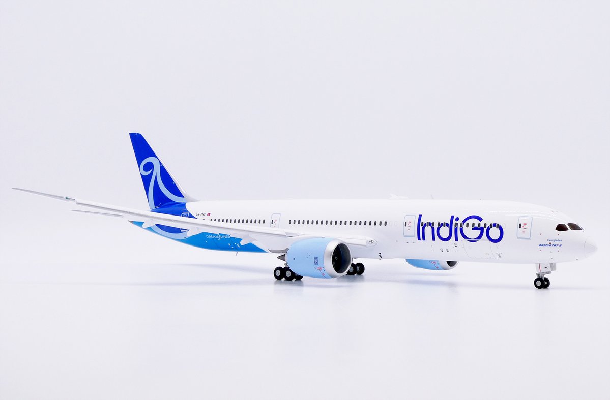 ModelAirliner's tweet photo. 本日のおすすめ
🔴先割予約15％OFF🔴
1/200 787-9 インディゴ（ノース・アトランティック航空） LN-FNC
👇👇👇👇👇👇👇
https://t.co/Muh5QefaGV

＃旅客機模型
＃飛行機模型専門店
＃飛行機模型 https://t.co/uBfbx4kIFb