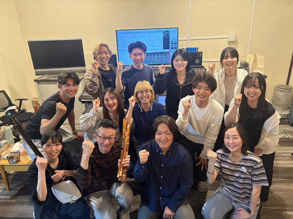 kaburyu_ryukoku's tweet photo. 先日、2026年度演舞のレコーディングを行いました✨

実際に音が重なっていく瞬間に立ち会い、改めて音楽の魅力を感じました。
この楽曲に込められた想いを、演舞で届けられるよう励んで参ります！

鮎澤さん、小松原さん、渡辺さん、川﨑さん、素敵な楽曲と貴重なお時間をありがとうございました！🪄 https://t.co/TbevWDMDDy