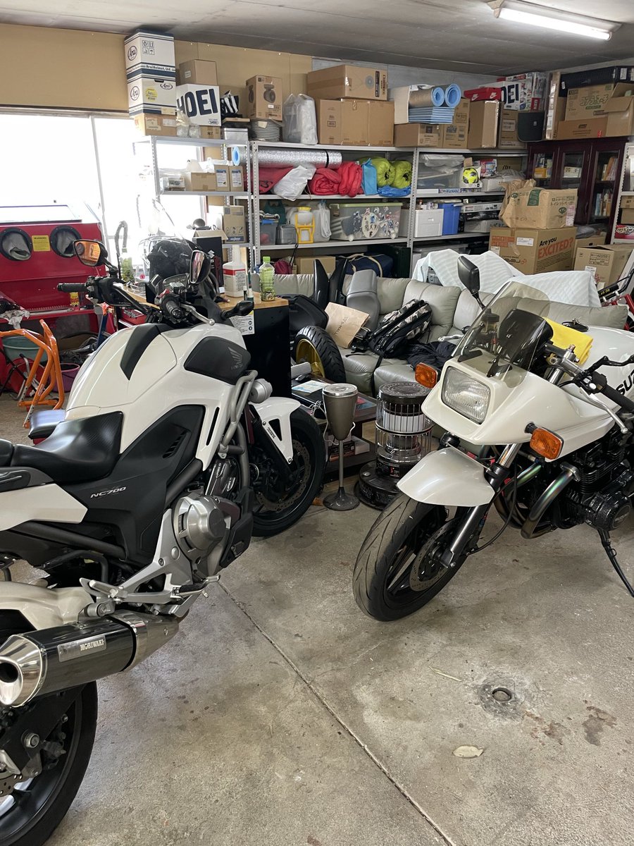 Inaoka_Akitomo's tweet photo. バイクの車検。
午前中、尾道の親友宅で軽く点検整備して車検場に持ち込み。
無事合格。 https://t.co/jy0aq8h0bm