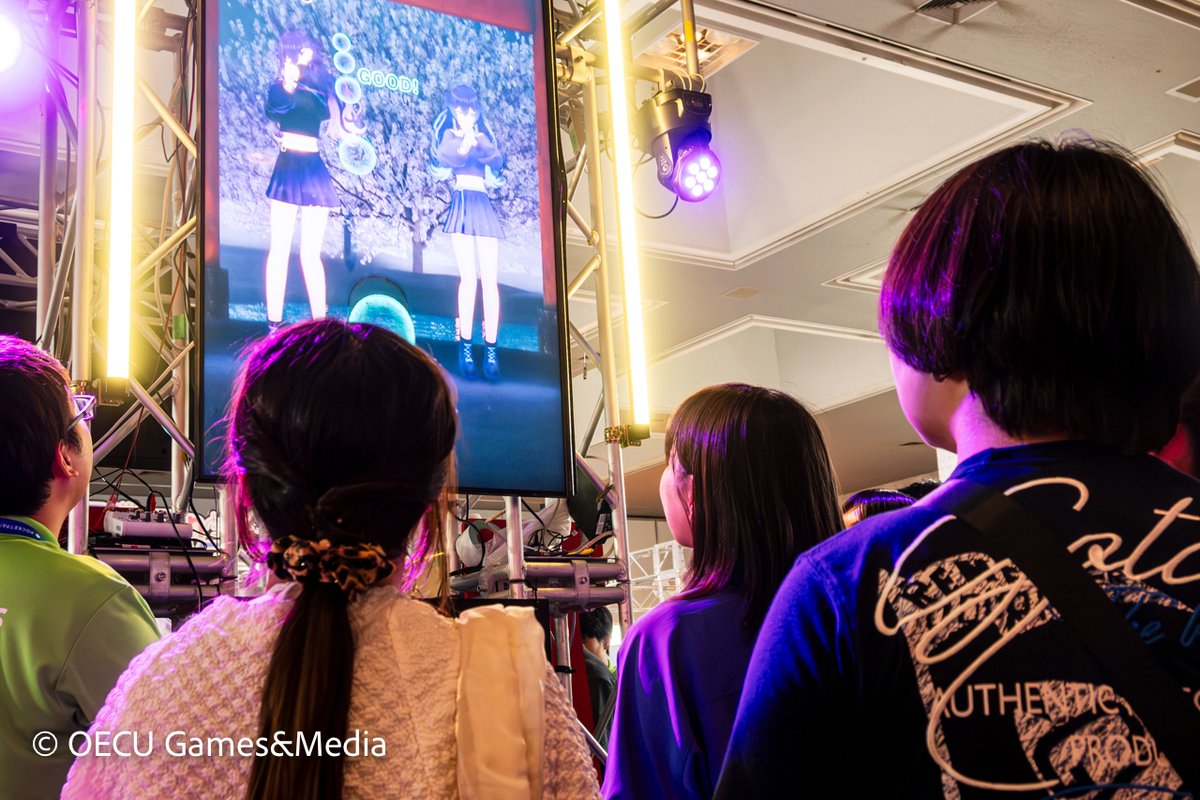 GamesAndMedia's tweet photo. 2026年5月22日（金）〜24日（日）に京都・みやこめっせで開催されたインディーゲームの祭典「BitSummit PUNCH」に出展しました！
会場では、学生たちが制作したゲーム作品を多くの来場者に試遊していただき、来場者から直接感想や反応を受け取る貴重な経験となりました。 #BitSummit https://t.co/tei0HnZXbu