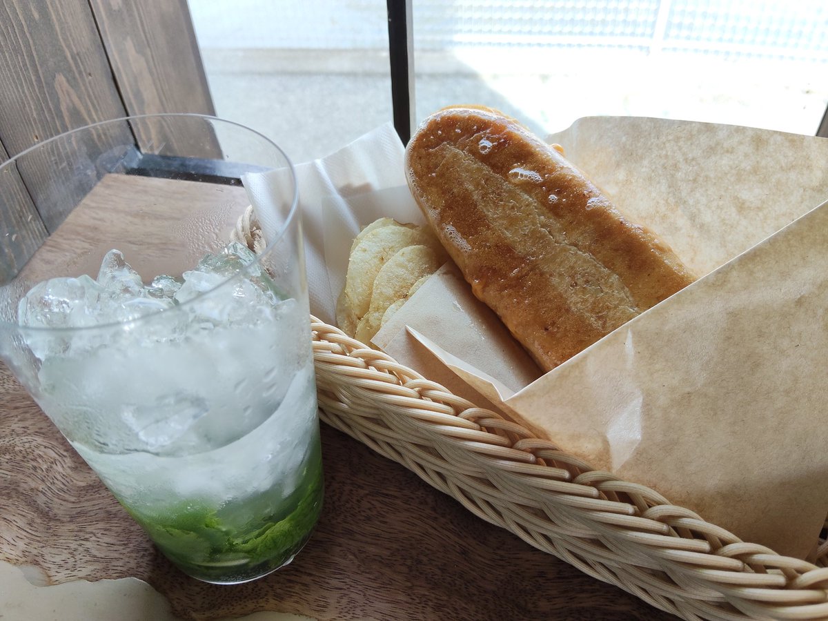 S_T8710's tweet photo. 火曜日やけど、ちょっと飲むか https://t.co/qIeELRBccI