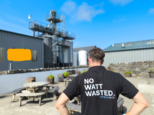 RenewaBlox's tweet photo. Another day, another trip.
While some of us are back in the office, some of us are in the trenches up north in another (currently undisclosed) location, talking turning excess &amp; wasted energy into value add solutions and hashrate for new clients.
And what a day for it! https://t.co/0labLORR0Z