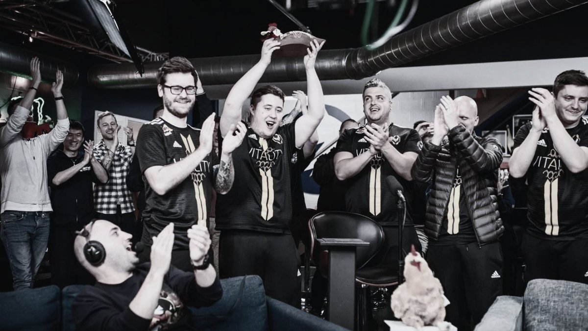 aAa_MacCoy's tweet photo. 🎂Aujourd'hui on fête l'anniversaire de la victoire de la 🇫🇷𝐓𝐞𝐚𝐦 𝐕𝐢𝐭𝐚𝐥𝐢𝐭𝐲 au #cs_summit4. Premier titre S-Tier de l'histoire du club et premier MVP de 🇫🇷ZywOo.

À l’époque, 🇫🇷Vitality n’est pas encore installée au sommet mondial. Ce tournoi va changer son statut.
👇 https://t.co/2HEEe9zkrf