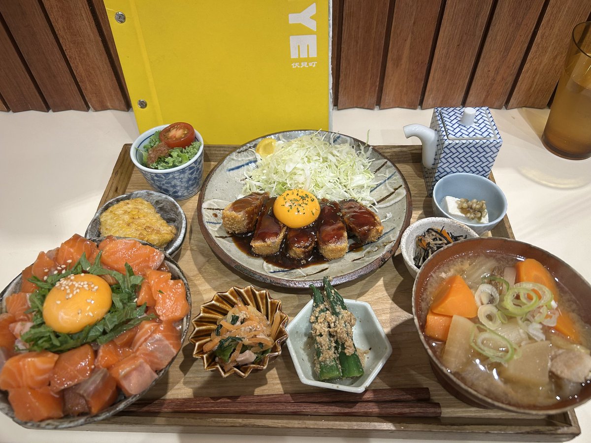 53Aon6's tweet photo. 友達とランチ😳サーモンレアカツ食べに行ったはずが、レアカツ頼んでた٩( ᐛ )و
いやぁ。美味しかった。ここはリピ確定👍つぎはほっけにしよかなぁ。

#名古屋　#らんち #伏見 #POPEYE https://t.co/LCrjE2UqD9