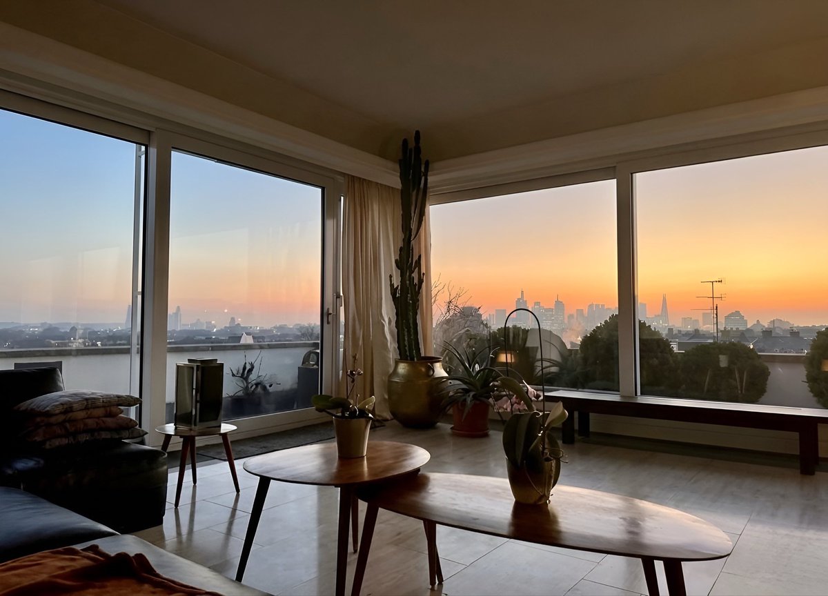 misses_sissy's tweet photo. • Skyline Penthouse in Frankfurt – Contact Me for Details 📞

• Skyline-Penthouse in Frankfurt – Jetzt Kontakt aufnehmen 📞

#Frankfurt #Mainhattan #Penthouse #SkylinePenthouse #LuxuryRealEstate #LuxuryLiving #FrankfurtSkyline #PenthouseLiving #Luxusimmobilien https://t.co/2BYPXEX05O