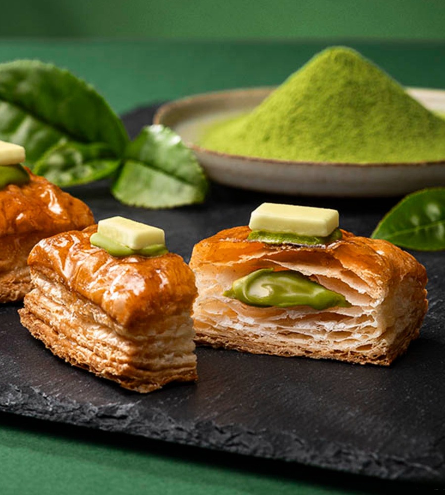 fashionpressnet's tweet photo. シュガーバターの木“パリッザクッ食感”のキャラメリゼパイに抹茶味、関西国際空港限定で - https://t.co/EhDyQkHtQ7 https://t.co/HaheAOg6G9