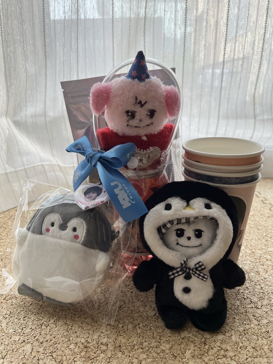 yumimi1206's tweet photo. だいぶ時差ですが
23日の土曜日に
キュヒョンさん20周年のお祝いにカフェJINNYさんに行って来ました🎉
可愛いのに素敵な空間で幸せなひと時を過ごせました
ありがとうございました♪

@cafe_JINNY 
@Gyu88203_ https://t.co/i6NkNIqJHg