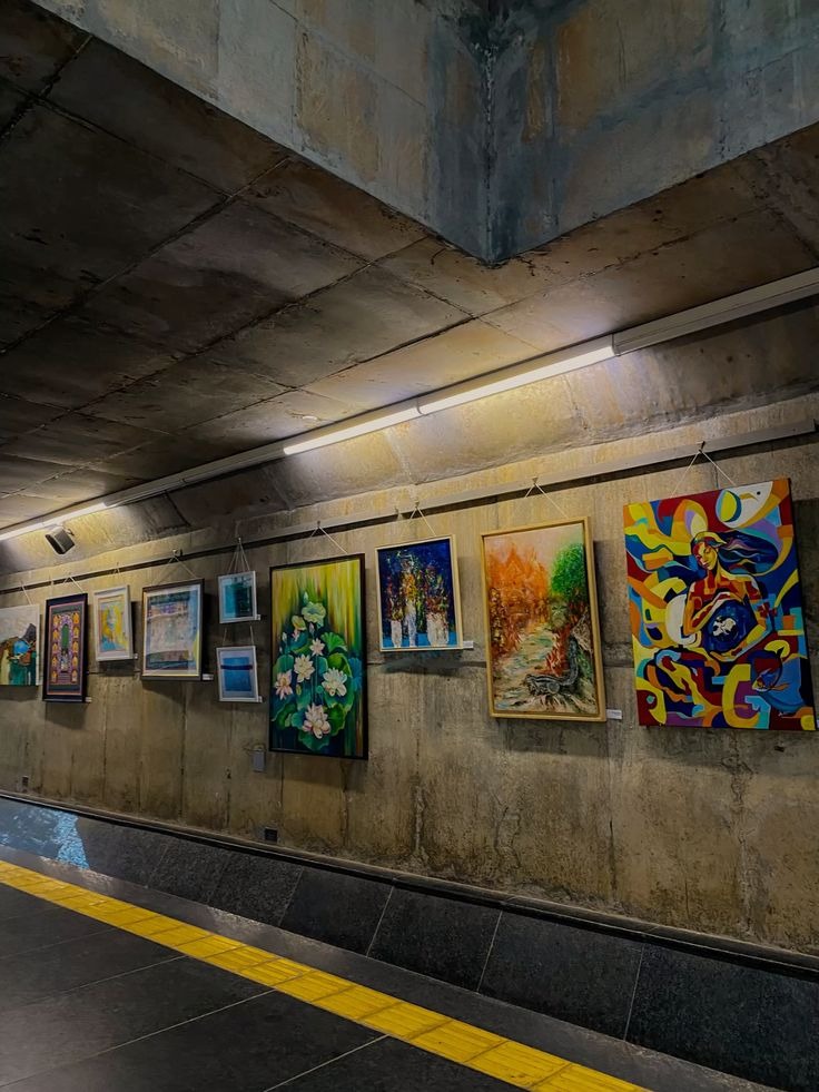 Tourism_of_CHD's tweet photo. Art speaks even when words fall short.
A corner where colors, creativity, and emotions come together beautifully in Chandigarh ❤️

#ArtGallery #CreativeVibes #ChandigarhDiaries #ArtLovers #ColoursOfLife #ArtisticSoul #CityBeautiful https://t.co/3vEi29GyKA