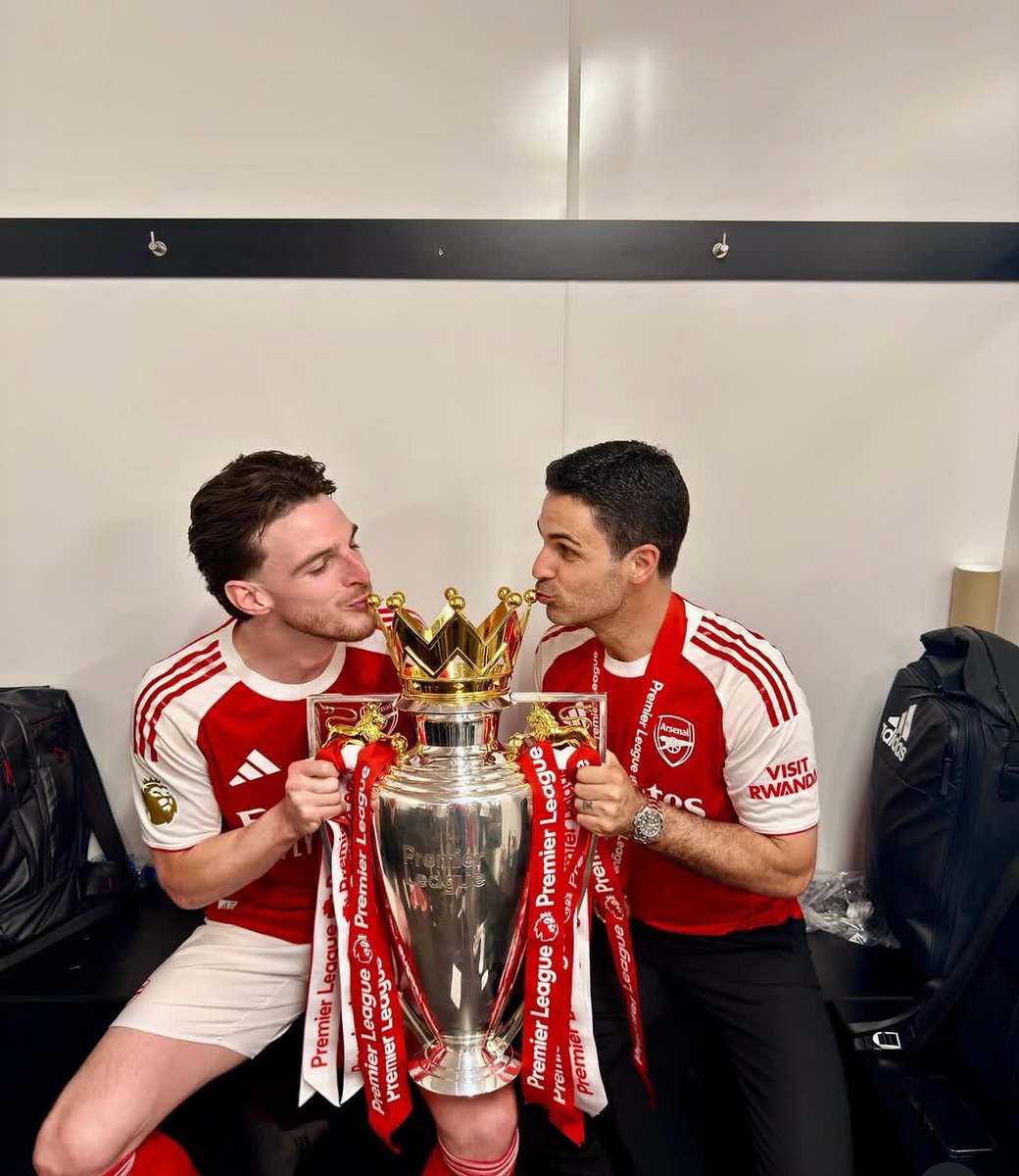 Preshie_AFC's tweet photo. @Arsenal He deserves this and so much more, my gaffer❤️🥹 https://t.co/eNUbWQLeGB