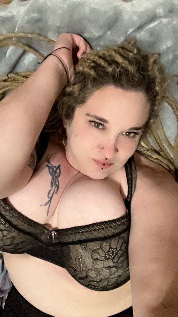 HotForLily's tweet photo. @fansly https://t.co/3vyWYE4PVN https://t.co/afkqODTzPK