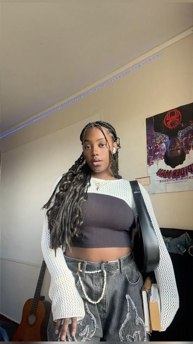 Sasha tweet media