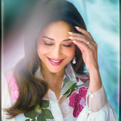 Quimey_vicky's tweet photo. #NuevaFotoDePerfil https://t.co/E66DhvC3wD