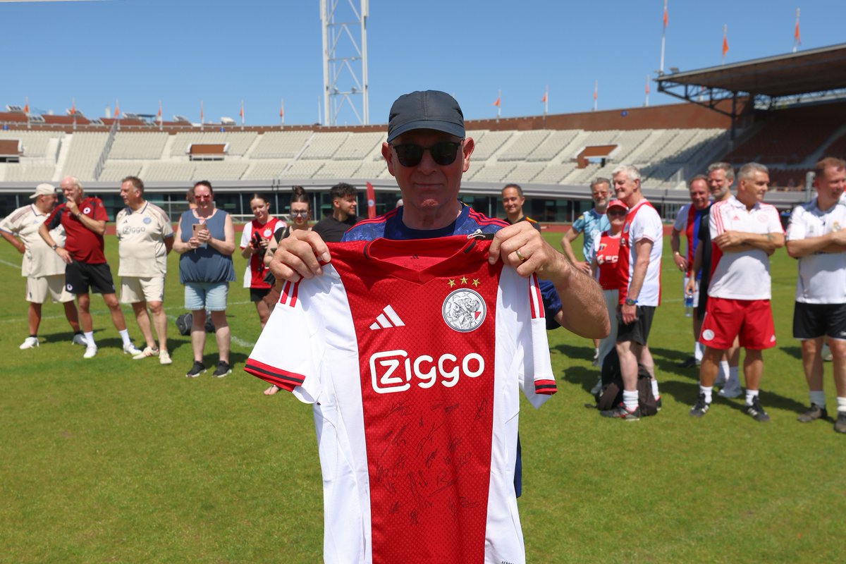 Ajax Life tweet media