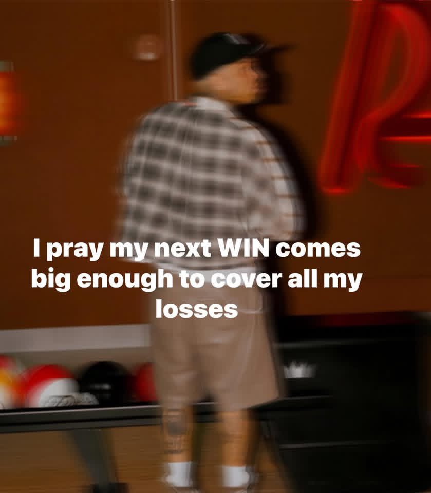 Zeus tweet media