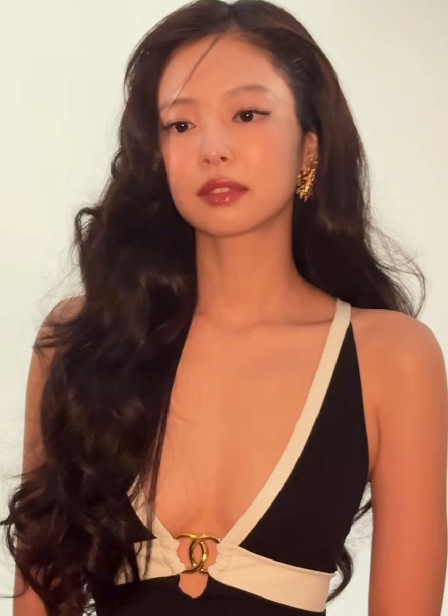 jennie tweet media
