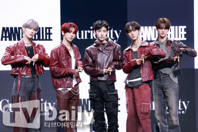 햇빛 tweet media