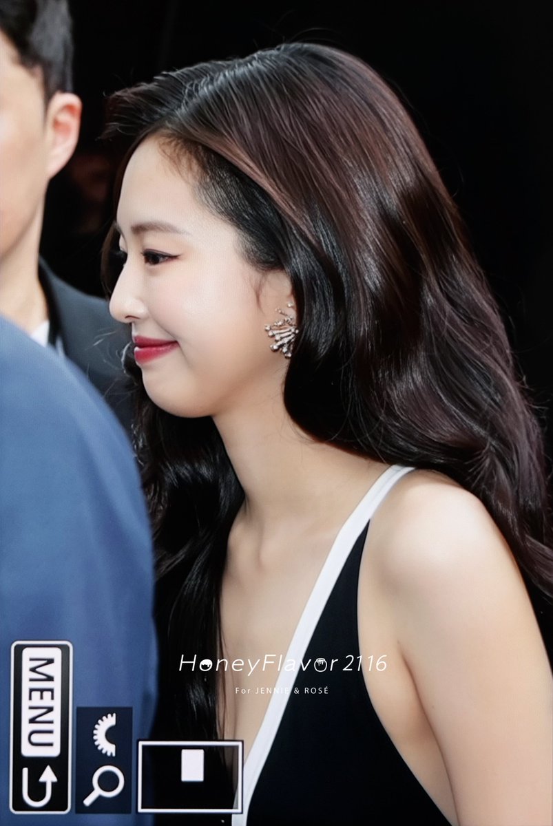HoneyFlavor2116 tweet media