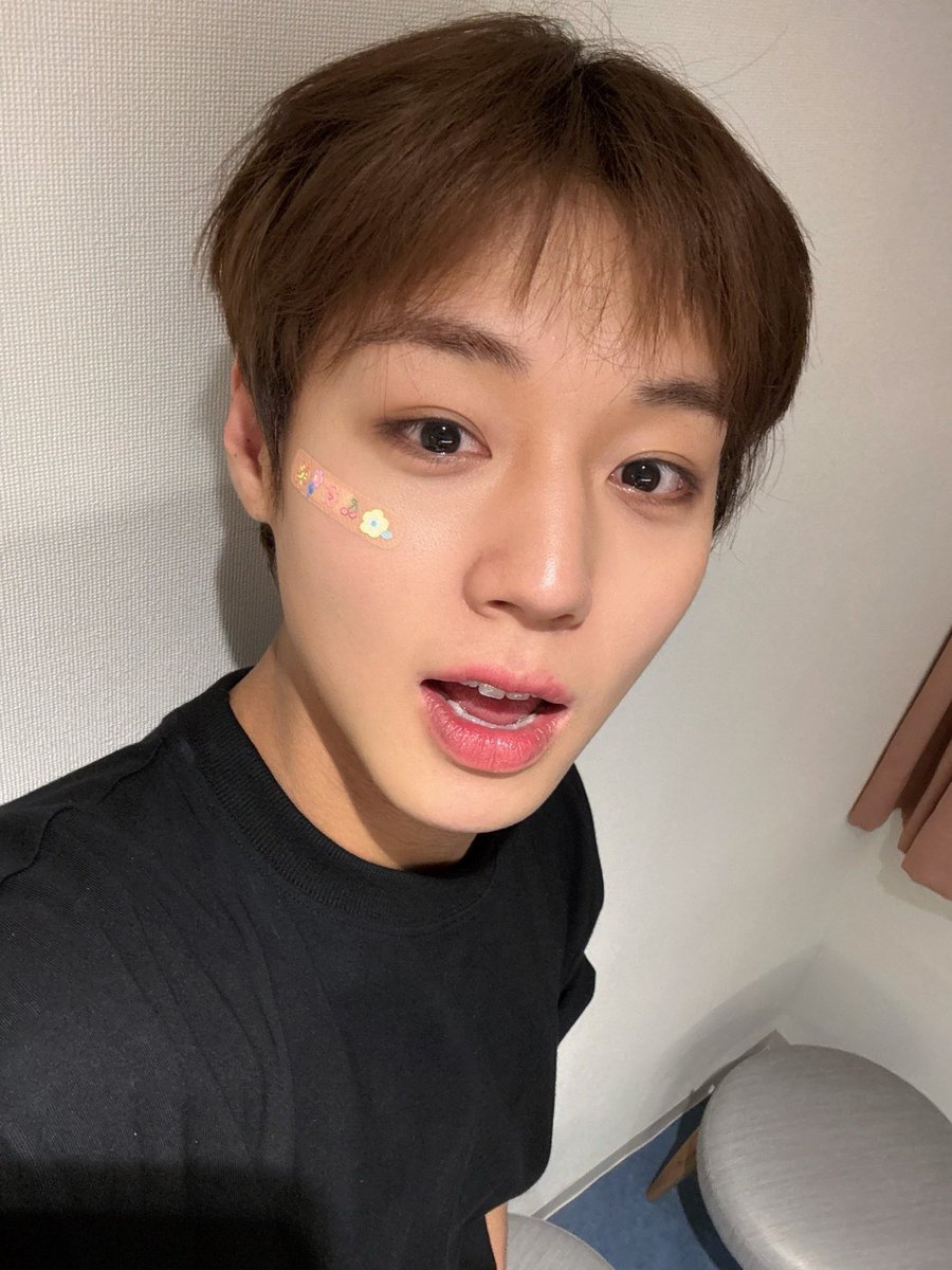 양윙 tweet media
