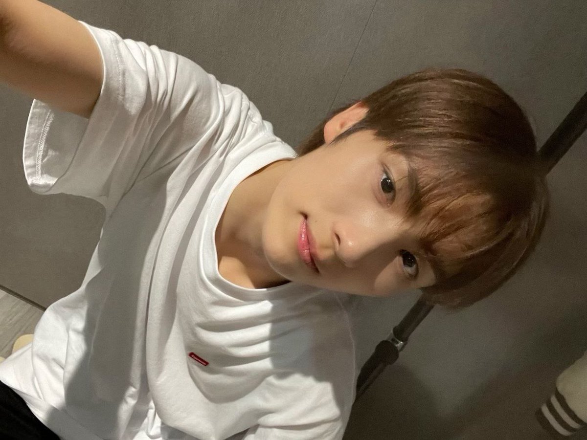 youngjae tweet media