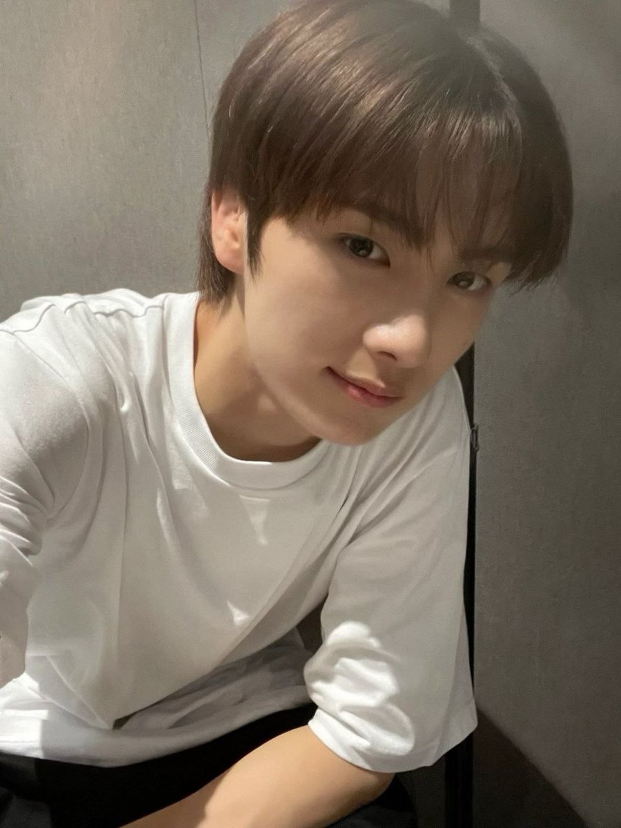 youngjae tweet media