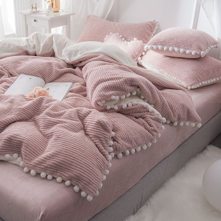 AwayDirt's tweet photo. We sell beautiful and durable duvet,pillowcases,bedsheets,curtains etc…
Save yourself the stress and let’s handle your bedroom needs.
☎️:08068780711
We deliver nationwide 
Dm 
#ibadaninterior #lagosinterior https://t.co/s7rWzeCpjm