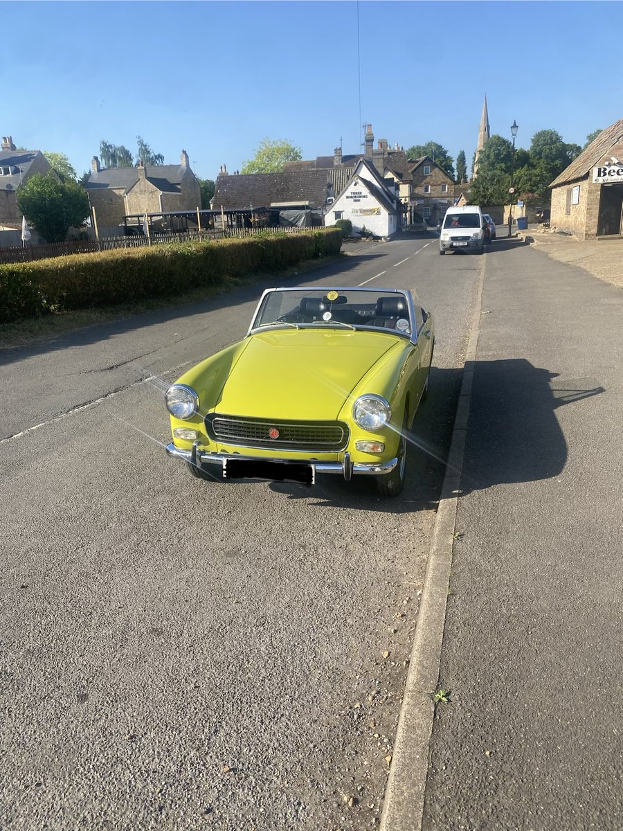 AlexMUFC18's tweet photo. Just found my dream car 🤩 https://t.co/xPfkcKsu58