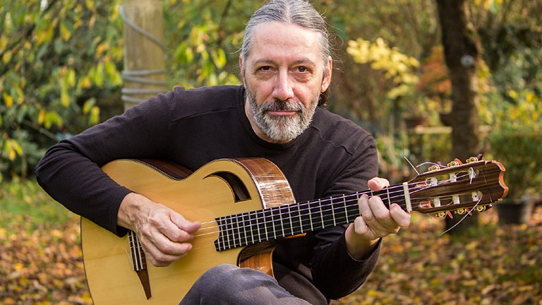 Theatersaal's tweet photo. Der Gitarrist Falk Mörsner ist um 12:30 Uhr im #Mittagskonzert mit Modern Acoustic Guitar Arrangements von Ballade bis Groove im @Theatersaal zu Gast. In diesem Konzert legt er den Fokus auf Gitarren mit Stahlsaiten.
https://t.co/BBvMGTwlvh
Eintritt ist frei, herzlich willkommen! https://t.co/t8btM2ZIGl