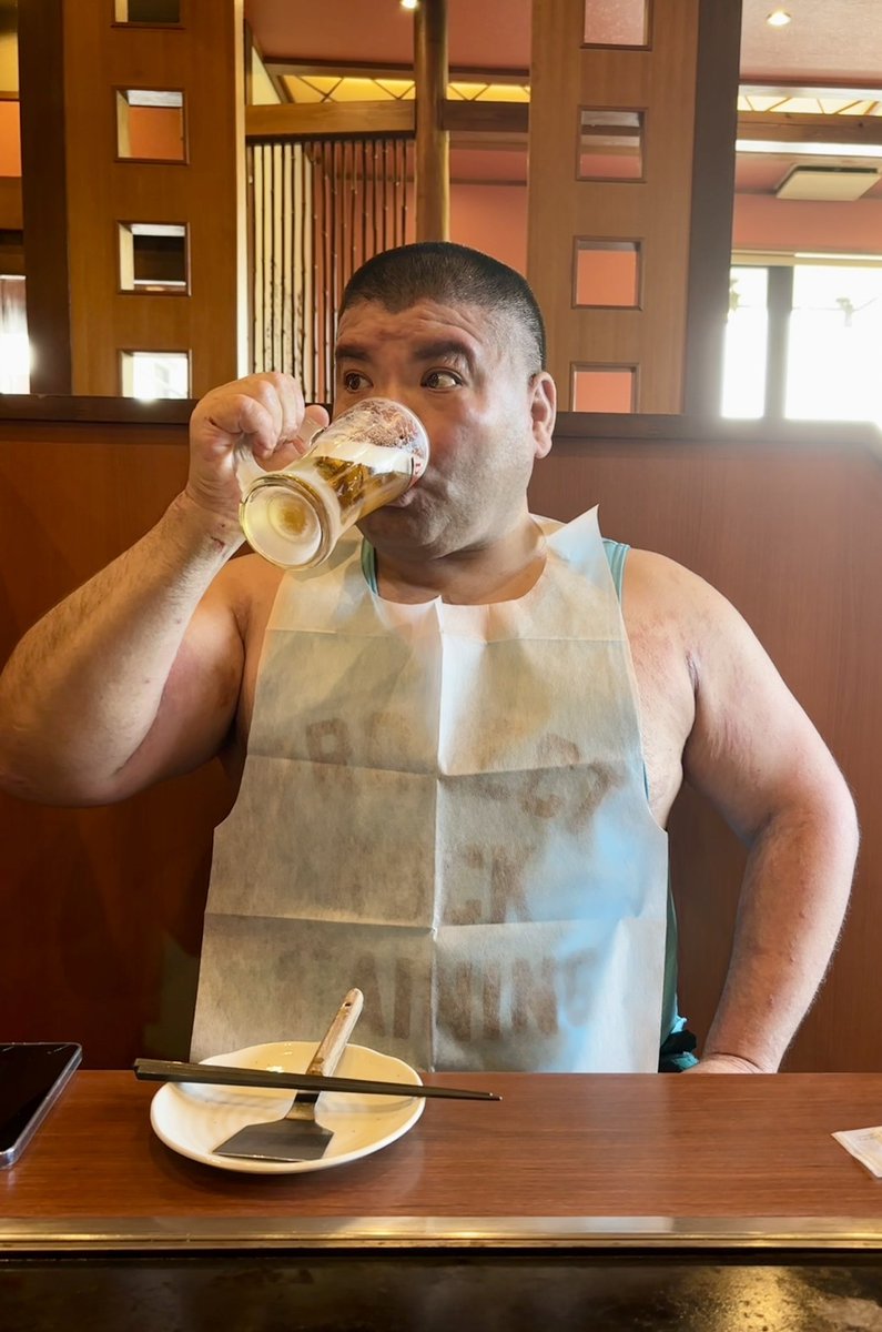 mmm_msslab's tweet photo. 生ビールうんまい！！早めの夜ごはんは身体作りのコツです。 https://t.co/NV2gbd1NDj