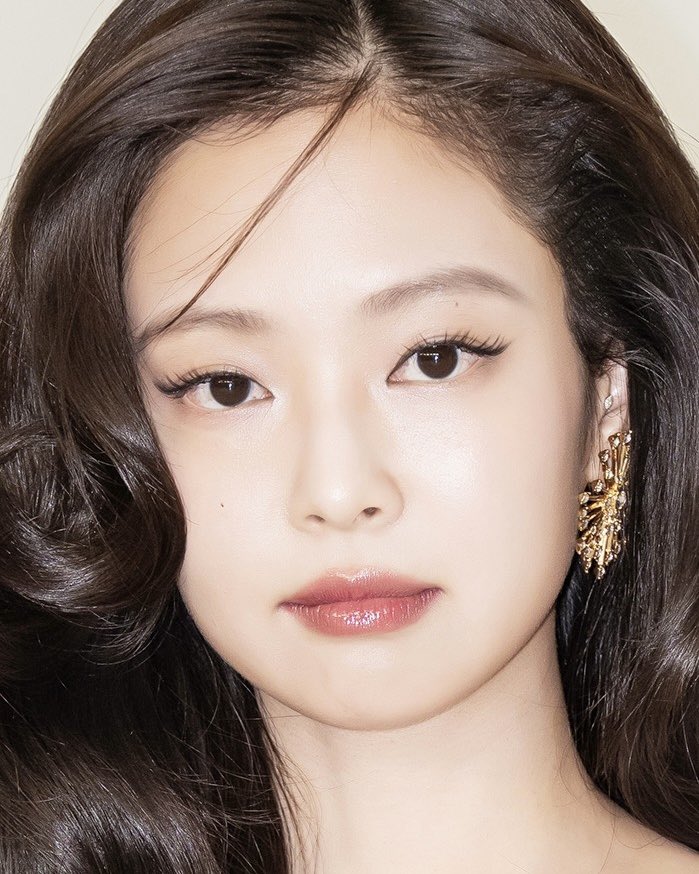 jennie pics tweet media