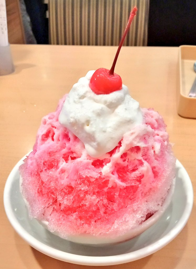 Ai0771's tweet photo. 今日は小さめかき氷🍧 https://t.co/uwQ63w38Ds