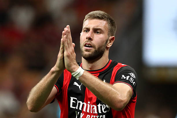 Milan Posts tweet media