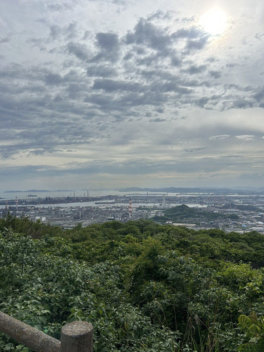 PiroCycle's tweet photo. 早上がりのバイクがいっちゃん気持ちええ https://t.co/2mmstxO40Z