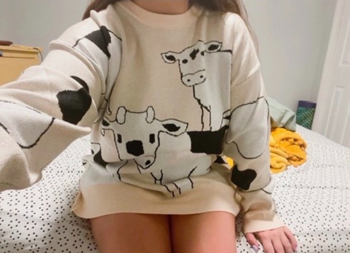 brothbandit's tweet photo. I present to you, my cow sweater. 🐮❤️ https://t.co/plnZAJdmwf