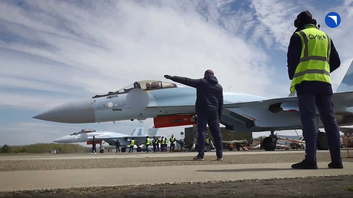 GuyPlopsky's tweet photo. 1/UAC delivered a batch of new production Su-35S multirole fighters to the Russian MoD (specifically, to the VKS). This is the second Su-35S batch delivered in 2026. The number of aircraft in this batch is not specified; pics &amp; video released by UAC show at least 2 (possibly 4.). https://t.co/FLLbL3OmTE