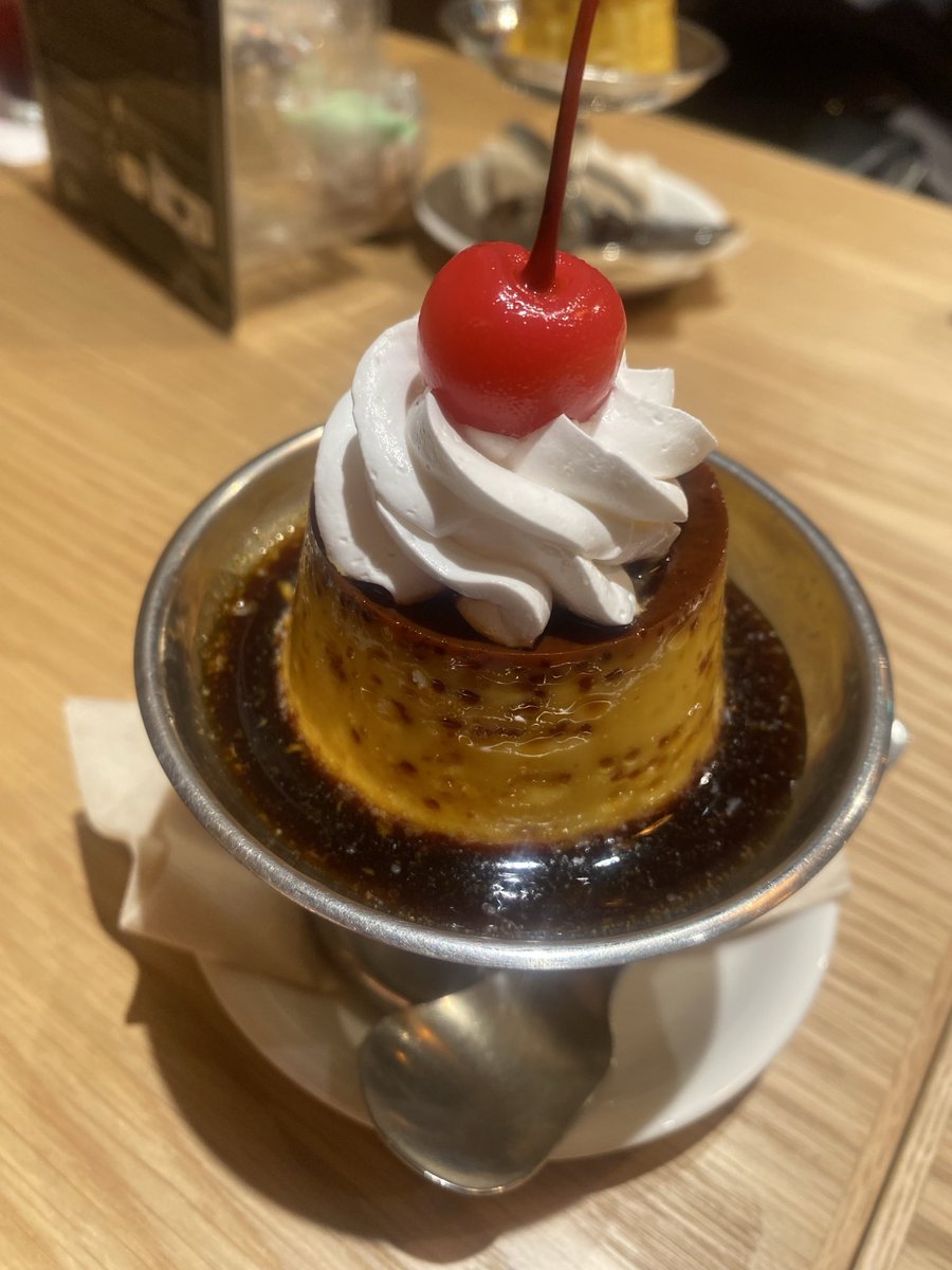 mossaritta's tweet photo. チキンライスからの正統派プリン https://t.co/VEFczZ25cy