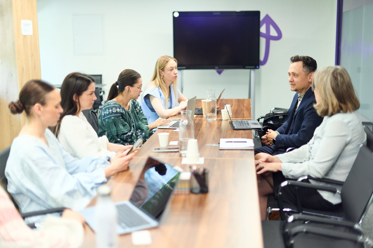 DIGITUkraine's tweet photo. From @diia_gov_ua and https://t.co/sNvtyPBYbc to #eQueue, #eExcise, digital construction and innovation partnerships — UK DIGIT continues supporting Ukraine’s digital transformation and resilient digital governance 🇺🇦 https://t.co/uedVdQQlG1