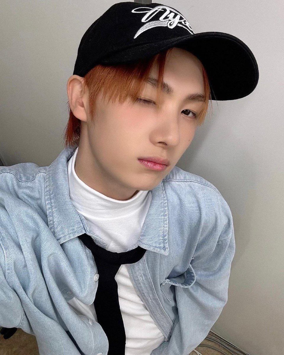 youngjae tweet media