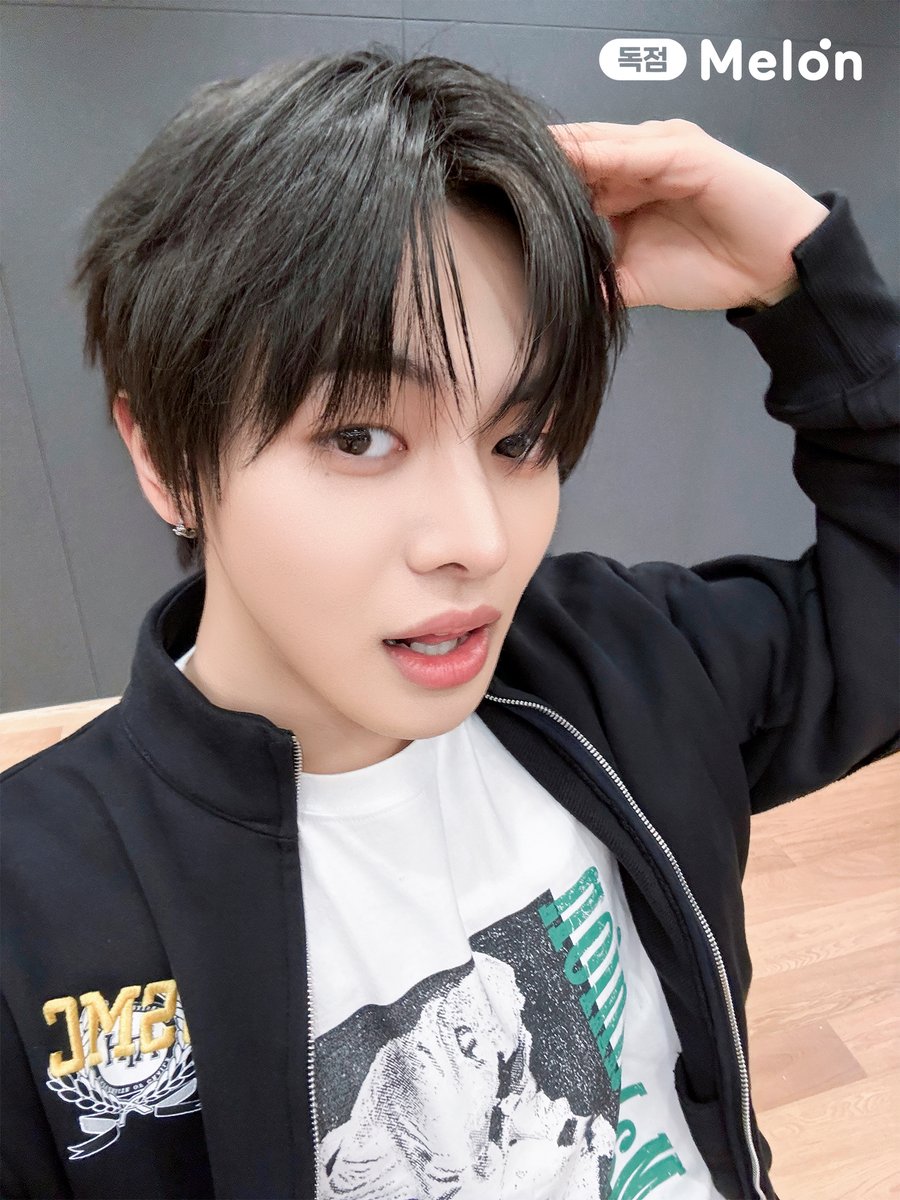 Melon 멜론 tweet media