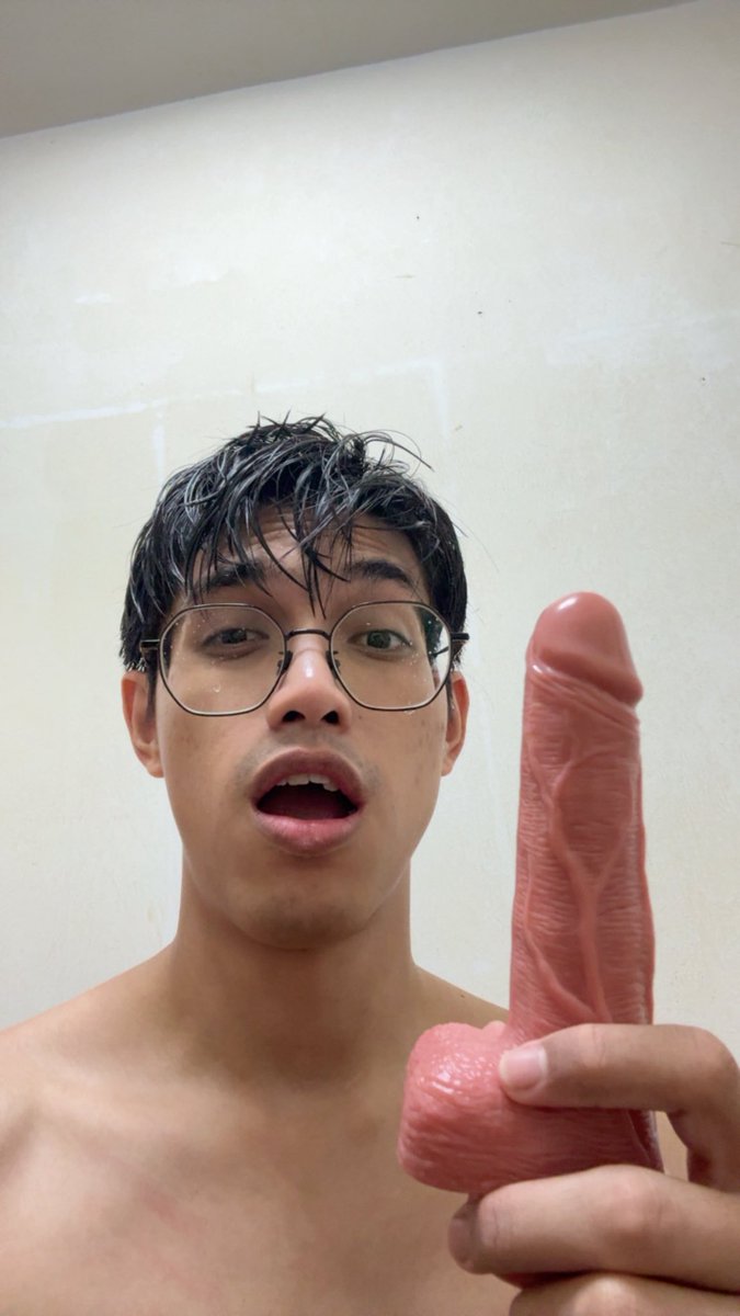 Xboylovex's tweet photo. Trying out my new toy🤪 Played too much and too hard, till I sore🥴🥵

#dildo #masturbate #goon #jerkoff #chudai #gay #cum #exposed #fag https://t.co/WmXL7sV623