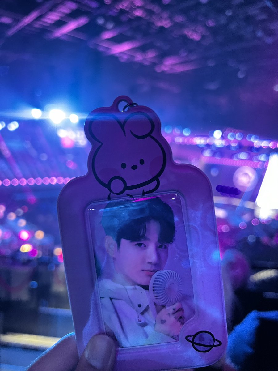 tvyanh's tweet photo. AMAS in LV!!! our boys did it!! 💜✨

wished they performed live but im glad they are taking a mini break before the next shows 💕

#BTS #BTSAMAS #BTSLASVEGAS https://t.co/0bETh4tyX6