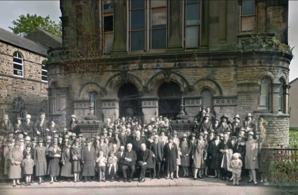 OldSheffield's tweet photo. The Woodhouse and District Community Forum (WDCF) want to turn the former Trinity Methodist Church, in Chapel Street, into a community theatre, arts, events and social space. 
The congregation below had gathered in 1929 to mark the churches 50th anniversary. https://t.co/rVyy04orkk