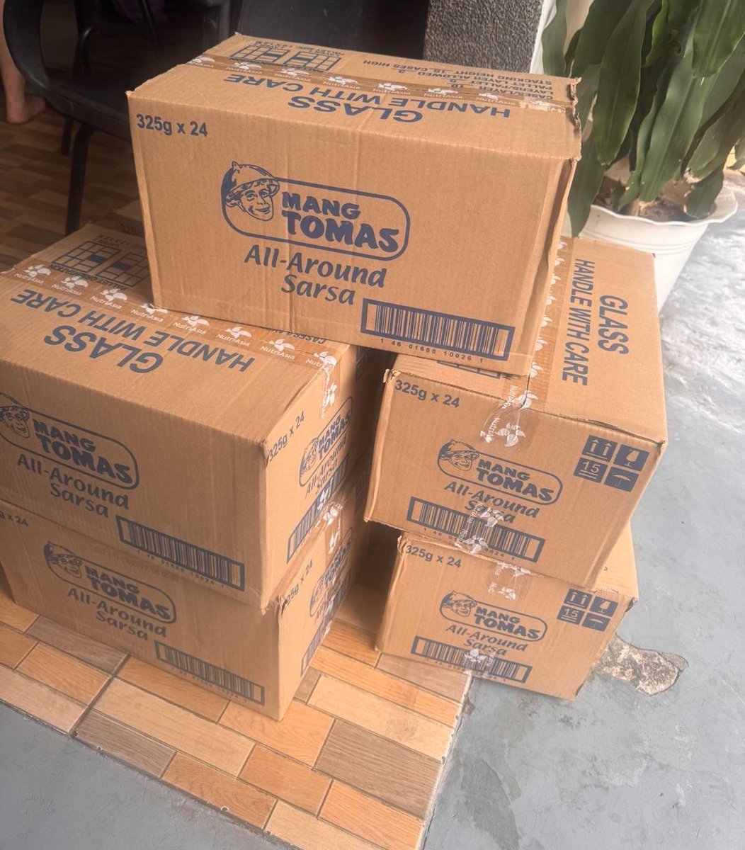 DBTreasuress's tweet photo. Just in time for our blockscreening with @ReBELLEsOFC tomorrow🤍

Thank you so much Mang Tomas Family❤️

#TayoSaWakas #MangTomasxDONNY https://t.co/qQxlTNglbI