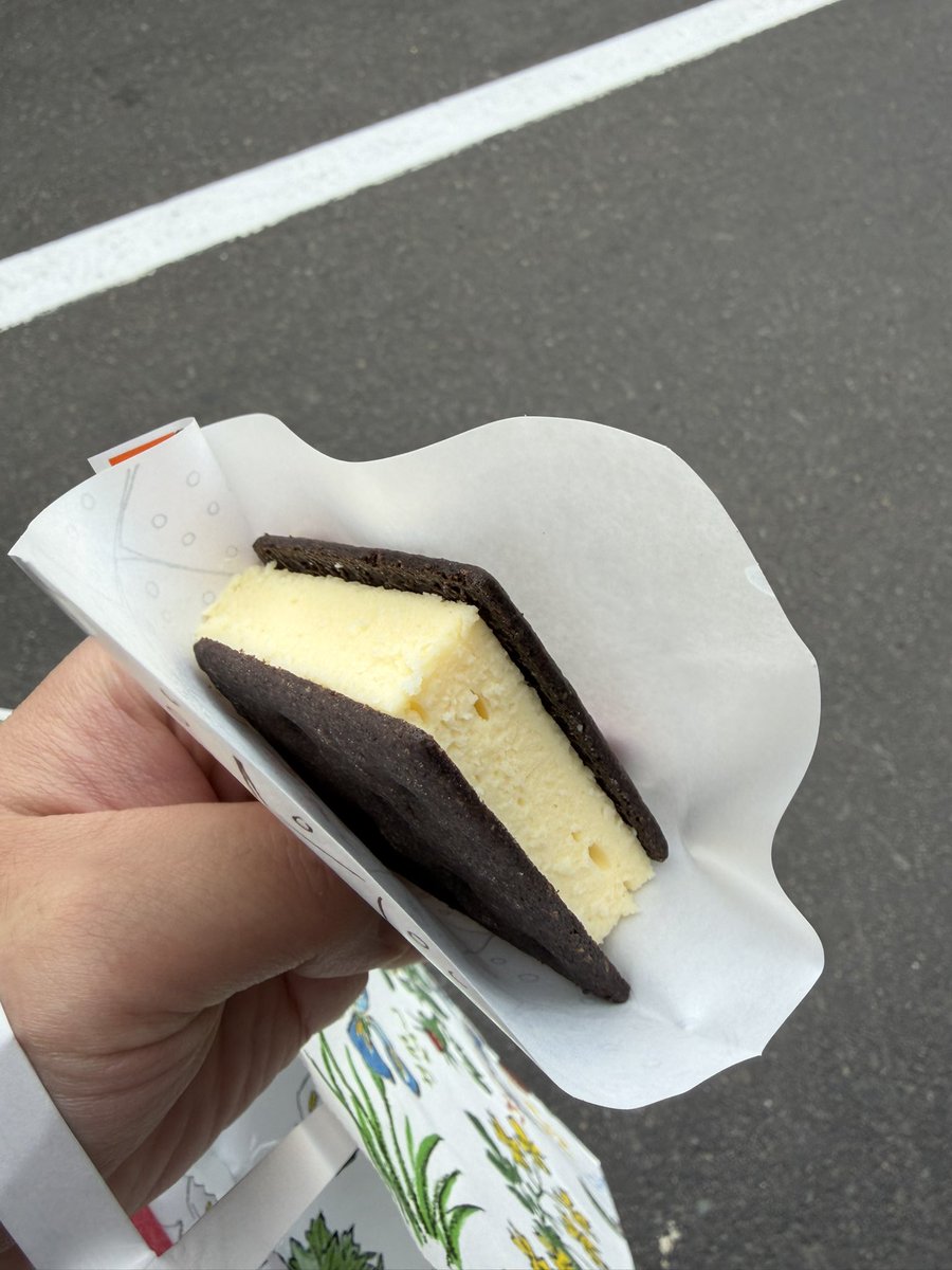 コータン tweet media