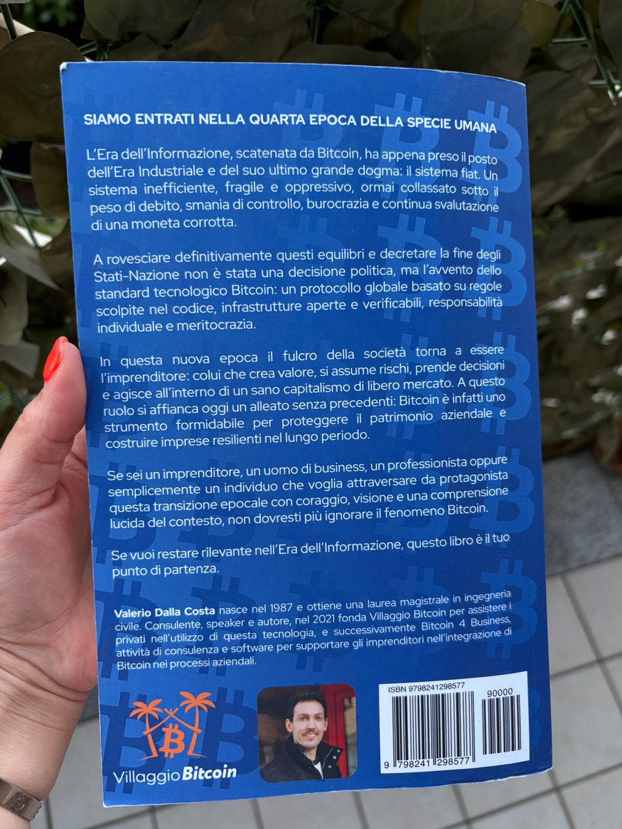 VivreFreedom's tweet photo. New book in the house !!!!!! Bought in BTC of course at the interesting @BitcareForum #villaggiobitcoin @VillaggioBTC !!! @vale_dallacosta 🫡🫡🫡🫡👋👋👋💪💪💪💪 ,my favorite shopping ever !!!1 https://t.co/YovIoqHznh