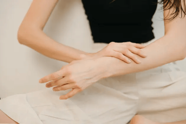 TheCEOViews's tweet photo. Science behind safer beauty &amp; pharma products starts with precision 🔬❄️
Frozen skin samples play a crucial role in accurate safety testing, helping researchers deliver better and safer formulations for consumers.
Read more: "https://t.co/XAuTtLc5iF" https://t.co/YrLUhKYadt