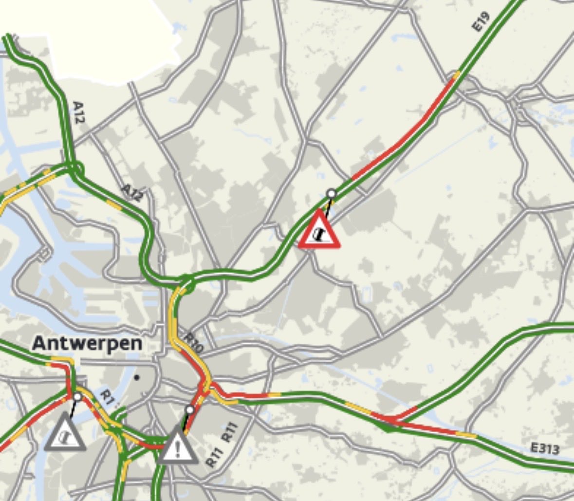 PeterBruyninckx's tweet photo. Update versperde #E19 richting Antwerpen in Sint-Job-in-‘t-Goor: NIEUWE omleiding! Vanaf afrit Sint-Job via #N117/#N115 naar Schoten. Daarna via #N1 (Bredabaan) naar oprit Kleine Bareel van de #E19. Politie aanwezig op de kruispunten. https://t.co/9EifsRpLz7