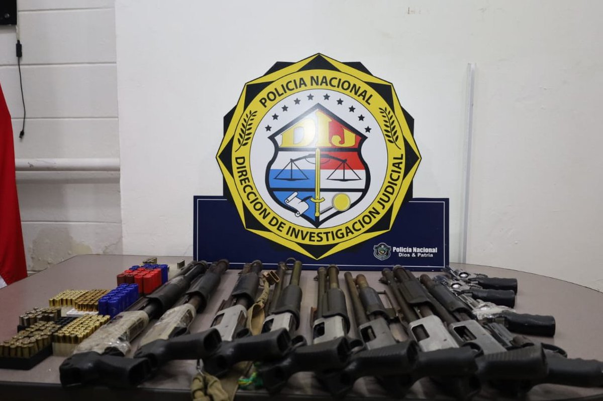 INTERPOL_HQ's tweet photo. 🚨 3,300 illegal firearms, 56 tonnes of drugs seized in the Americas

Operation Orca XI, which led to more than 8,000 arrests, was conducted across 20 countries in Central America, South America and the Caribbean 🌎

Officers also seized nearly 200,000 rounds of ammunition, USD 256,025 in cash and 210 vehicles.

Ahead of the operation, INTERPOL assisted participating countries in analysing firearms trafficking intelligence, developing national threat assessments and coordinating cross-border information exchange, with support from the @OAS_official to facilitate regional collaboration.

Read more ➡️🔗 https://t.co/srrzo03RWH