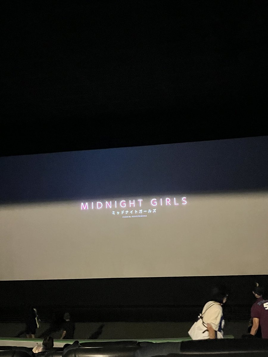 mchaeldevera's tweet photo. As a alone movie goer. lol. https://t.co/UQn8qxIlEM