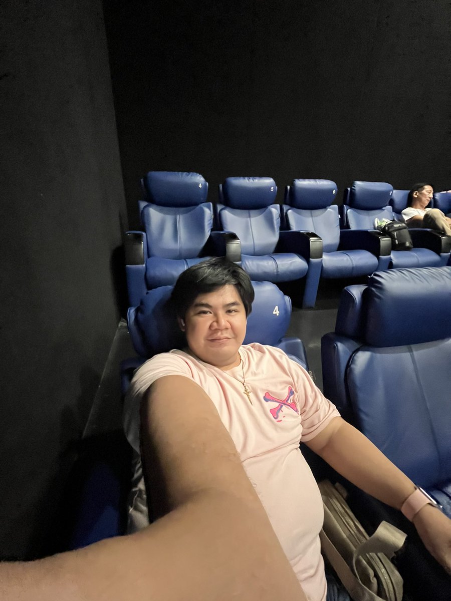 mchaeldevera's tweet photo. As a alone movie goer. lol. https://t.co/UQn8qxIlEM