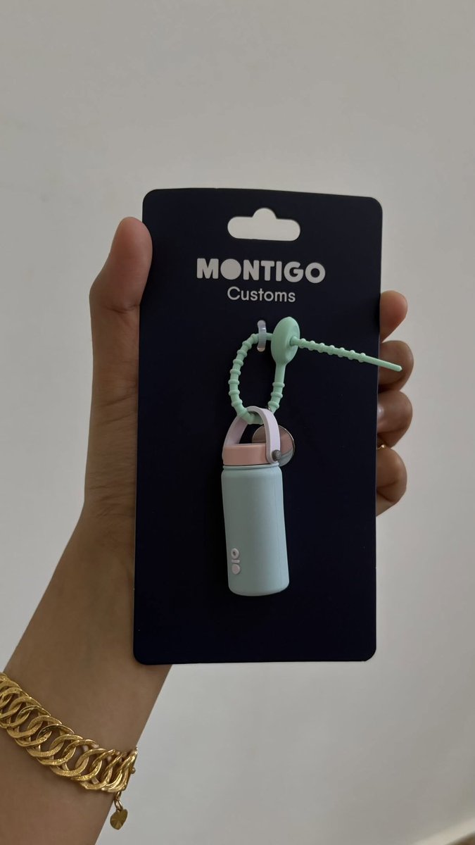 oopsinara's tweet photo. please gemes bgt mini tumbler ini bikin aku makin obsessed sama tumbler sendiri 😫🙏🏻 https://t.co/aHTMUYKxmc